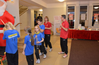 30. Starpyramide Backstage