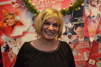 30. Starpyramide Backstage