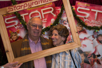 30. Starpyramide Backstage