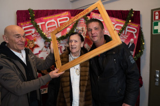 30. Starpyramide Backstage