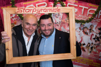 30. Starpyramide Backstage