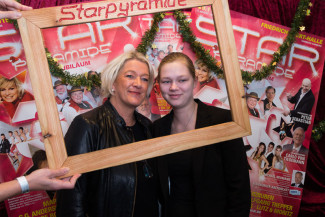 30. Starpyramide Backstage