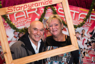 30. Starpyramide Backstage