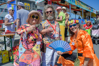 Rollstuhl-Inklusionstruck beim Schlagermove 2023