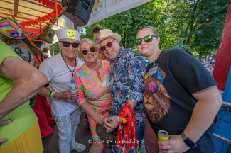 Rollstuhl-Inklusionstruck beim Schlagermove 2023