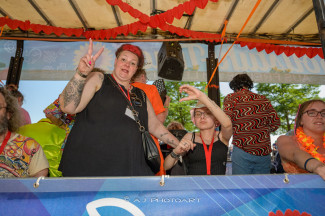 Rollstuhl-Inklusionstruck beim Schlagermove 2023