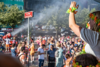 Rollstuhl-Inklusionstruck beim Schlagermove 2023