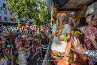 Rollstuhl-Inklusionstruck beim Schlagermove 2023