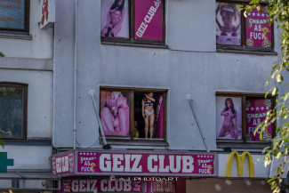 Rollstuhl-Inklusionstruck beim Schlagermove 2023