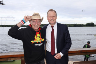 Scheckübergabe im Restaurant Eisvogel am See - Erlös der 37ten Starpyramide