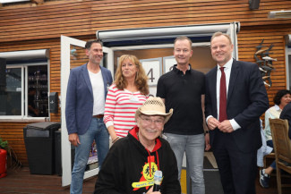 Scheckübergabe im Restaurant Eisvogel am See - Erlös der 37ten Starpyramide