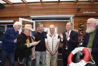 Scheckübergabe im Restaurant Eisvogel am See - Erlös der 37ten Starpyramide