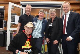 Scheckübergabe im Restaurant Eisvogel am See - Erlös der 37ten Starpyramide