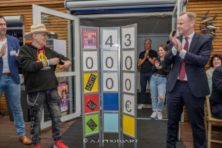 Scheckübergabe im Restaurant Eisvogel am See - Erlös der 37ten Starpyramide