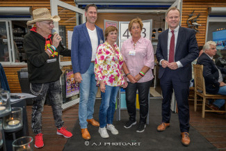 Scheckübergabe im Restaurant Eisvogel am See - Erlös der 37ten Starpyramide