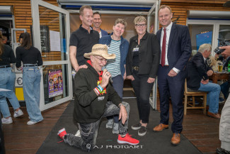 Scheckübergabe im Restaurant Eisvogel am See - Erlös der 37ten Starpyramide