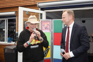 Scheckübergabe im Restaurant Eisvogel am See - Erlös der 37ten Starpyramide