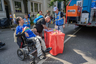 Hamburg Pride 2024 - Rollstuhlfahrer-Inklusionstruck