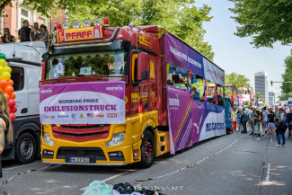 Hamburg Pride 2024 - Rollstuhlfahrer-Inklusionstruck
