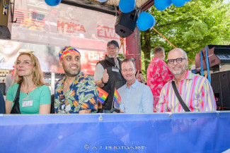 Hamburg Pride 2024 - Rollstuhlfahrer-Inklusionstruck