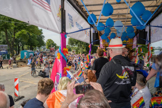 Hamburg Pride 2024 - Rollstuhlfahrer-Inklusionstruck