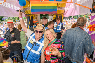 Hamburg Pride 2024 - Rollstuhlfahrer-Inklusionstruck