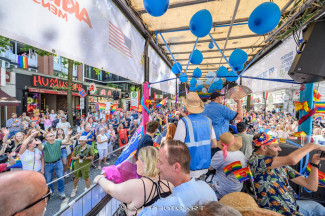 Hamburg Pride 2024 - Rollstuhlfahrer-Inklusionstruck