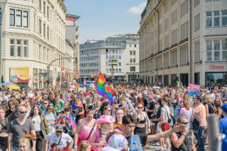 Hamburg Pride 2024 - Rollstuhlfahrer-Inklusionstruck