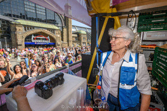 Hamburg Pride 2024 - Rollstuhlfahrer-Inklusionstruck