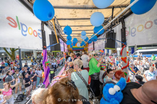 Hamburg Pride 2024 - Rollstuhlfahrer-Inklusionstruck