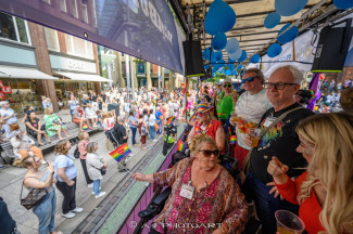 Hamburg Pride 2024 - Rollstuhlfahrer-Inklusionstruck