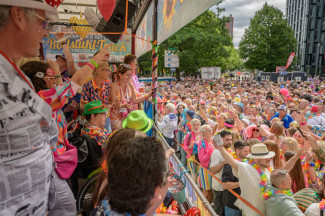 Schlagermove 2025 - Rollstuhlfahrer-Inklusionstruck