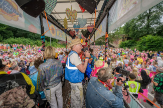 Schlagermove 2025 - Rollstuhlfahrer-Inklusionstruck