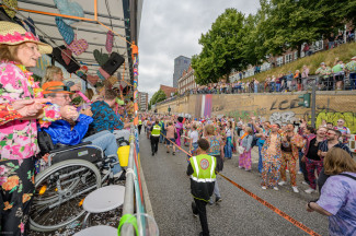 Schlagermove 2025 - Rollstuhlfahrer-Inklusionstruck