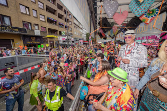 Schlagermove 2025 - Rollstuhlfahrer-Inklusionstruck