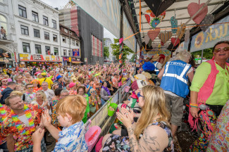 Schlagermove 2025 - Rollstuhlfahrer-Inklusionstruck