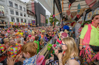 Schlagermove 2025 - Rollstuhlfahrer-Inklusionstruck