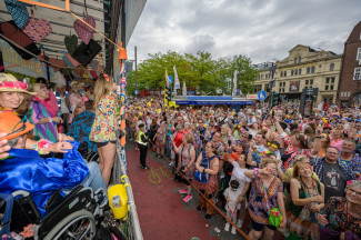 Schlagermove 2025 - Rollstuhlfahrer-Inklusionstruck