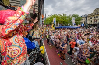 Schlagermove 2025 - Rollstuhlfahrer-Inklusionstruck