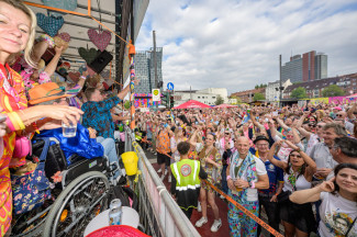 Schlagermove 2025 - Rollstuhlfahrer-Inklusionstruck