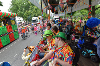 Schlagermove 2025 - Rollstuhlfahrer-Inklusionstruck