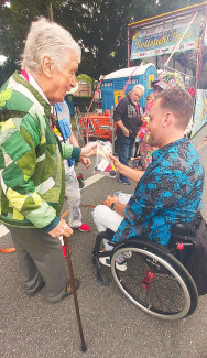 Schlagermove 2025 - Rollstuhlfahrer-Inklusionstruck