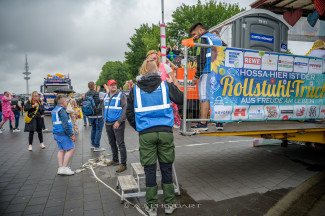 Rollstuhltruck, Förderkreis zugunsten unfallgeschädigter Kinder, Deutsche Muskelschwund-Hilfe